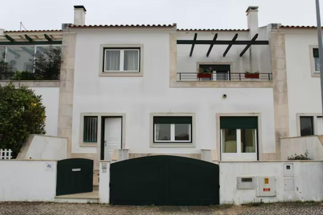 Casa Dos Limoes Hotel Калдас да Райна Екстериор снимка